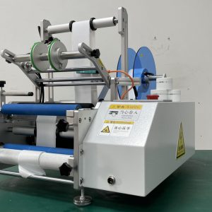 半自动圆瓶贴标机